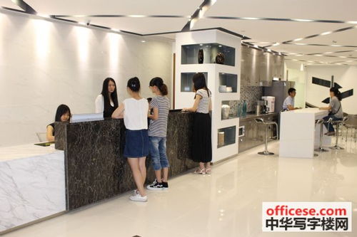 智慧新城業(yè)主直租 無中介費(fèi)寫字樓，含水電物業(yè)空調(diào)每月僅699元起